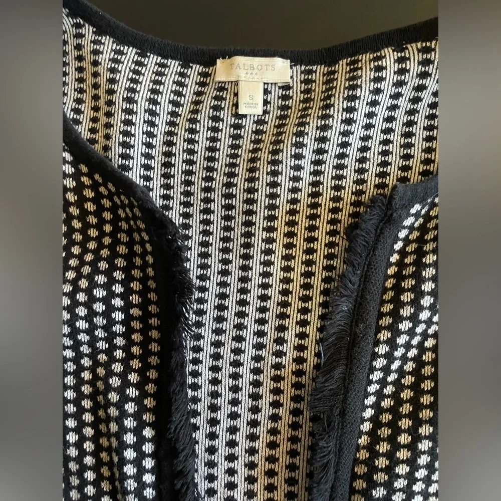 S Black and White-Patterned Knit Cardigan w/ Reversible Pattern - Picture 2 of 8